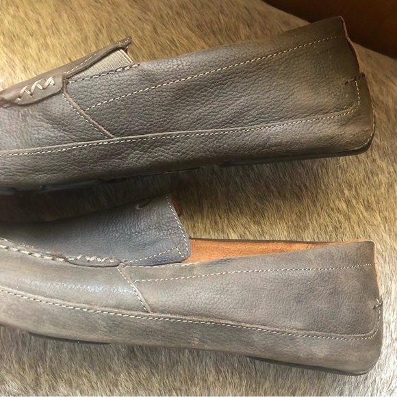 OluKai like new Mens Akepa Moc dark brown pebbled leather rubber sole 12 - Picture 10 of 11